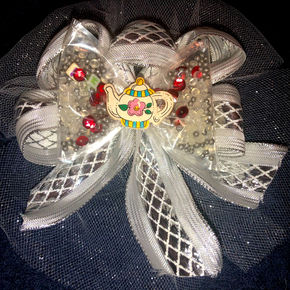 White and silver ribbon with shaker Hairbow